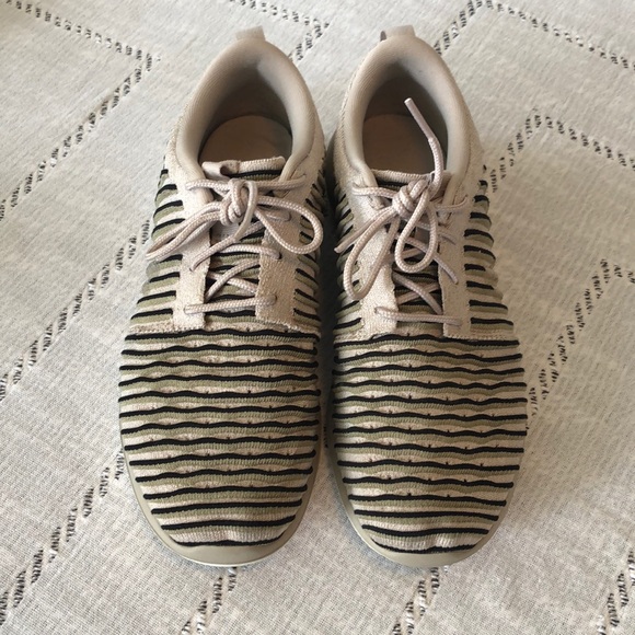 Nike Roshe Two Flyknit sneakers - Picture 2 of 7